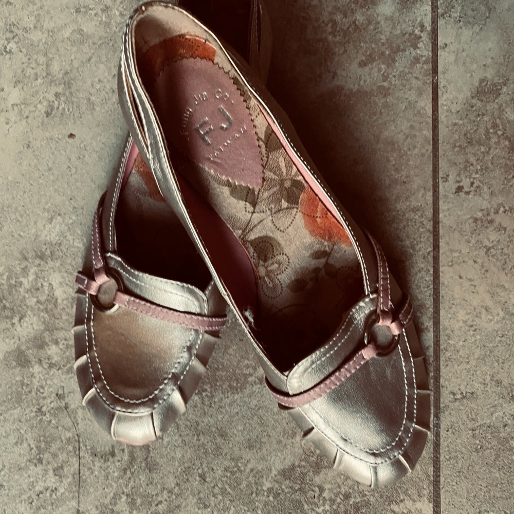FJ gold and punk summer flat shoes with a 1” heel